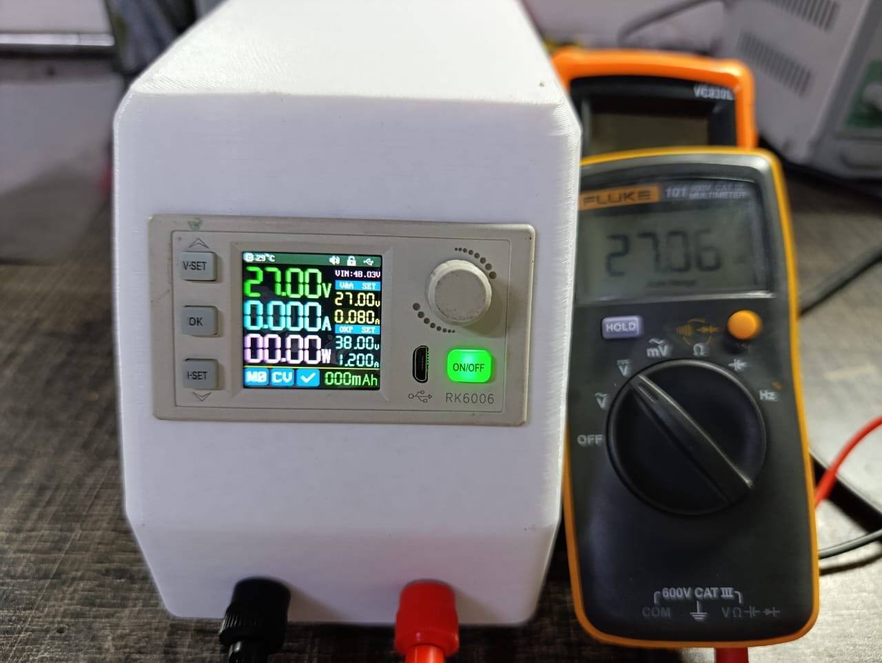 Adjustable DC Bench Power Supply